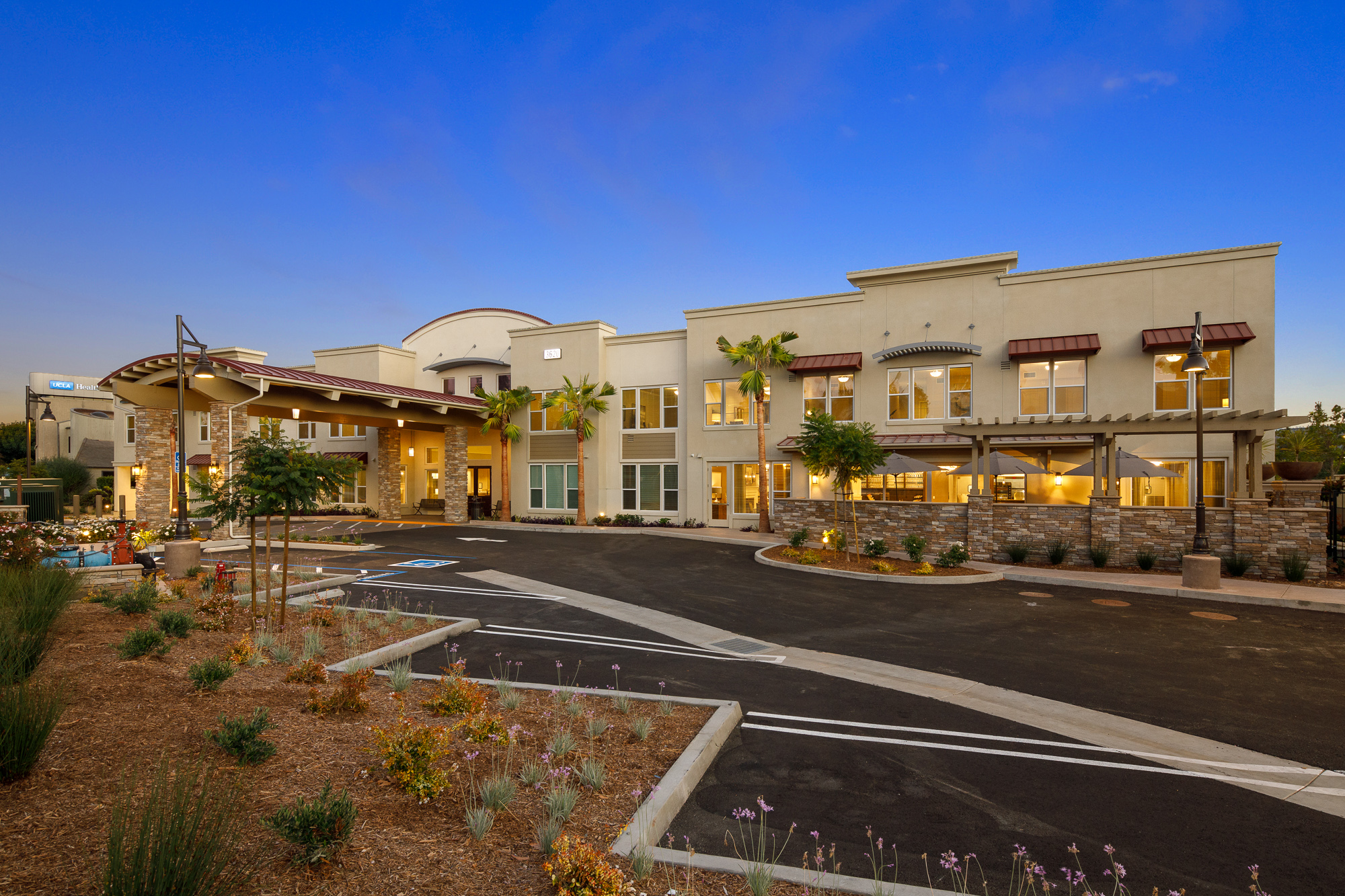 Oakmont of Torrance Celebrates Grand Opening