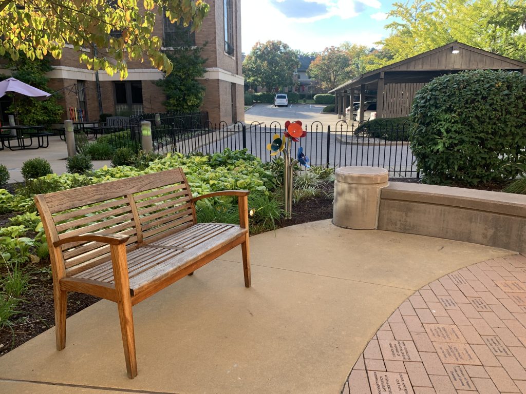 Laclede Groves Mixes Outdoors with Music for a Little Harmony Senior Living News