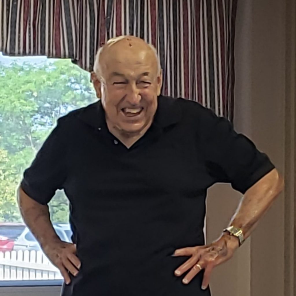 Heritage Pointe of Warren Resident Sees the Country Through Walking