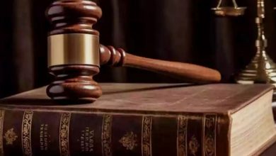 Gavel cropped 1123