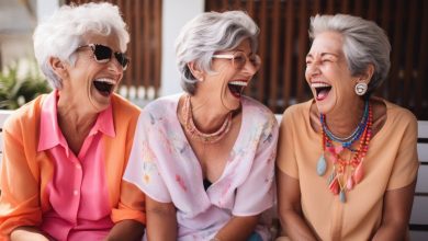 Seniorladies happy 0424