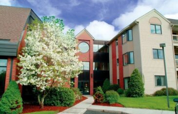 Seniorlivinghospitalitygroup Easthill 0325